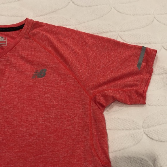 New Balance Men’s Tech Shirt - Picture 3 of 7